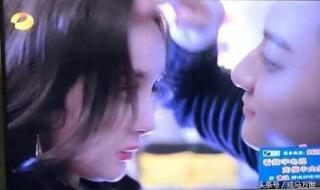 杨幂黄子韬互动亲昵